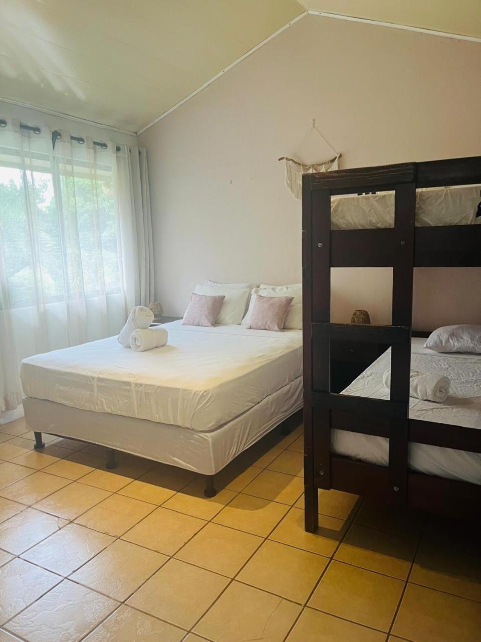 HoTEL LUZ DE LUNA Uvita Quarto foto