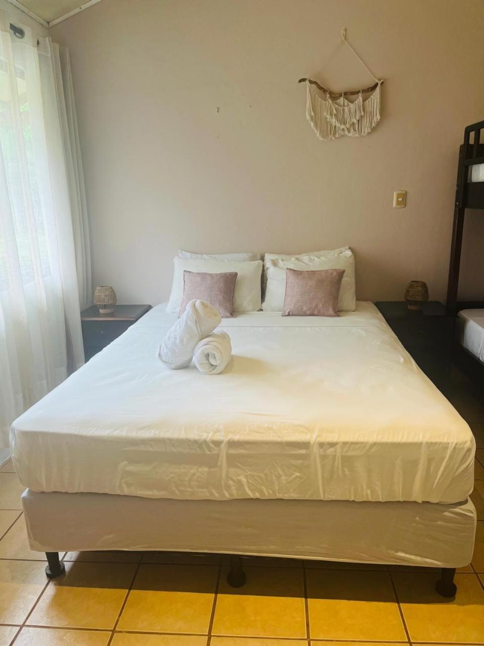 HoTEL LUZ DE LUNA Uvita Quarto foto