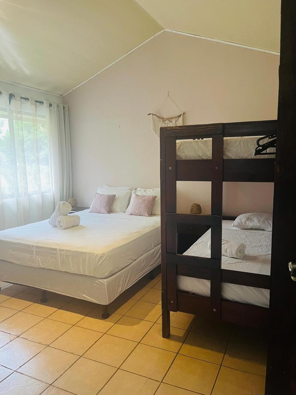 HoTEL LUZ DE LUNA Uvita Quarto foto